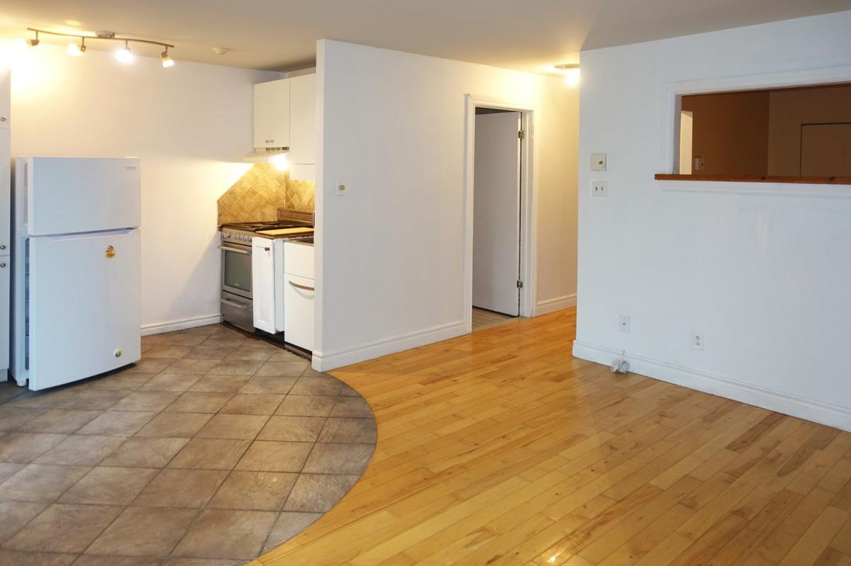 Coin cuisine et espace de rangement
