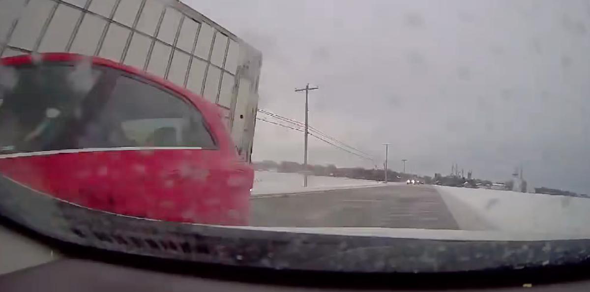 Face à face évité de peu sur la Route 104