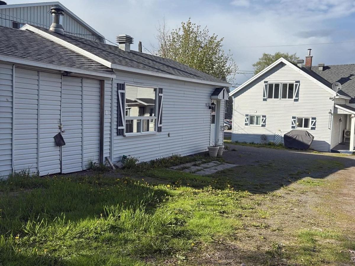 Intérieur spacieux du garage