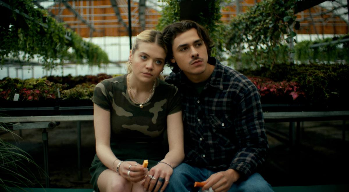 Shanti Corbeil-Gauvreau et Henri Picard dans Ayer's Cliff