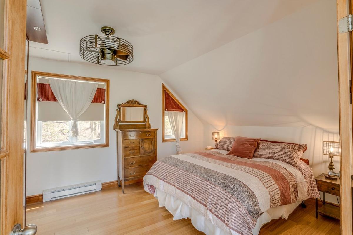 Chambre principale lumineuse