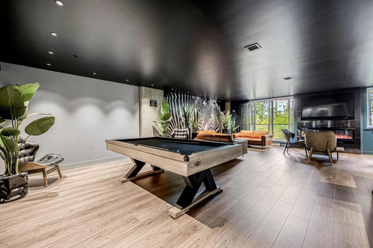 Salle de billard commune