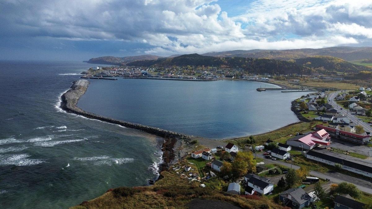 Panorama aérien de la propriété et ses environs