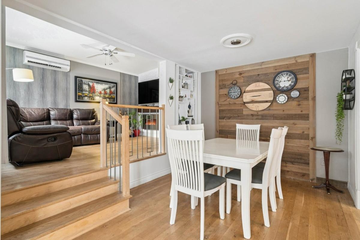 Lumineuse et généreuse : une maison de plain-pied rénovée sur un terrain de 17 500 pi² à Blainville
