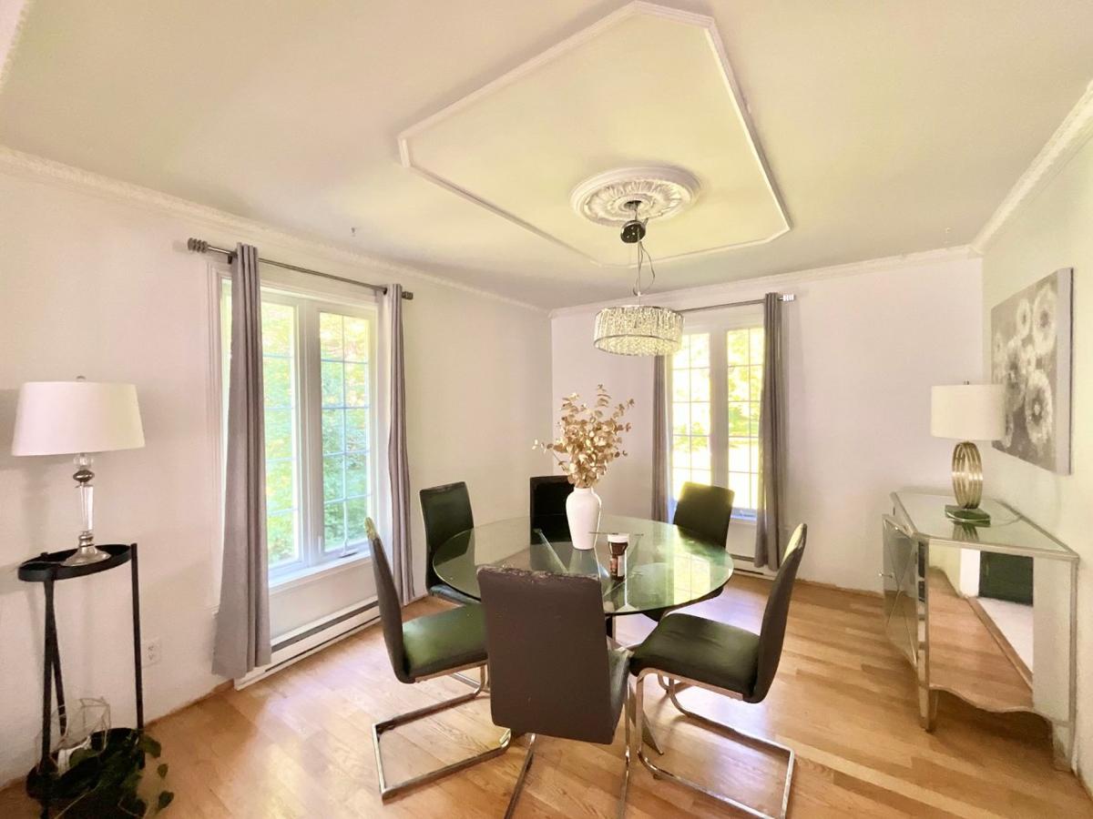 Salle à manger spacieuse