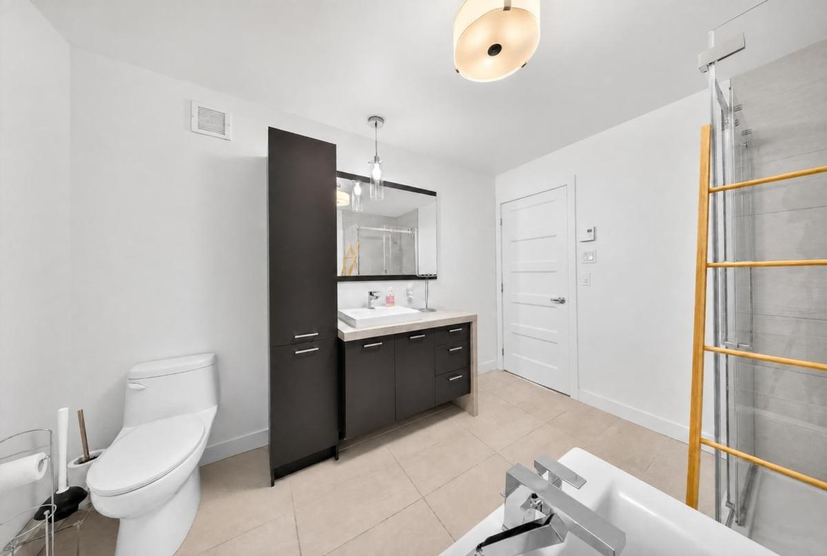 Salle de bain, détail des finitions