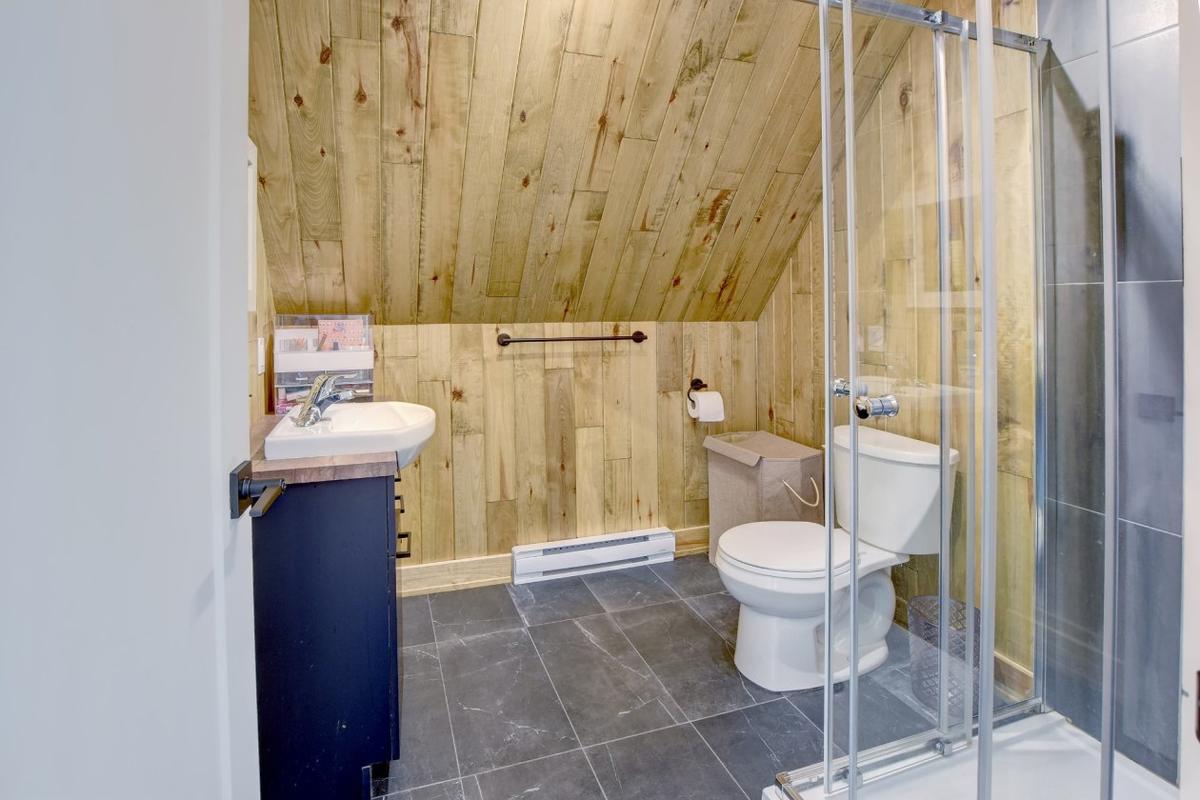 Salle de bain de l'étage