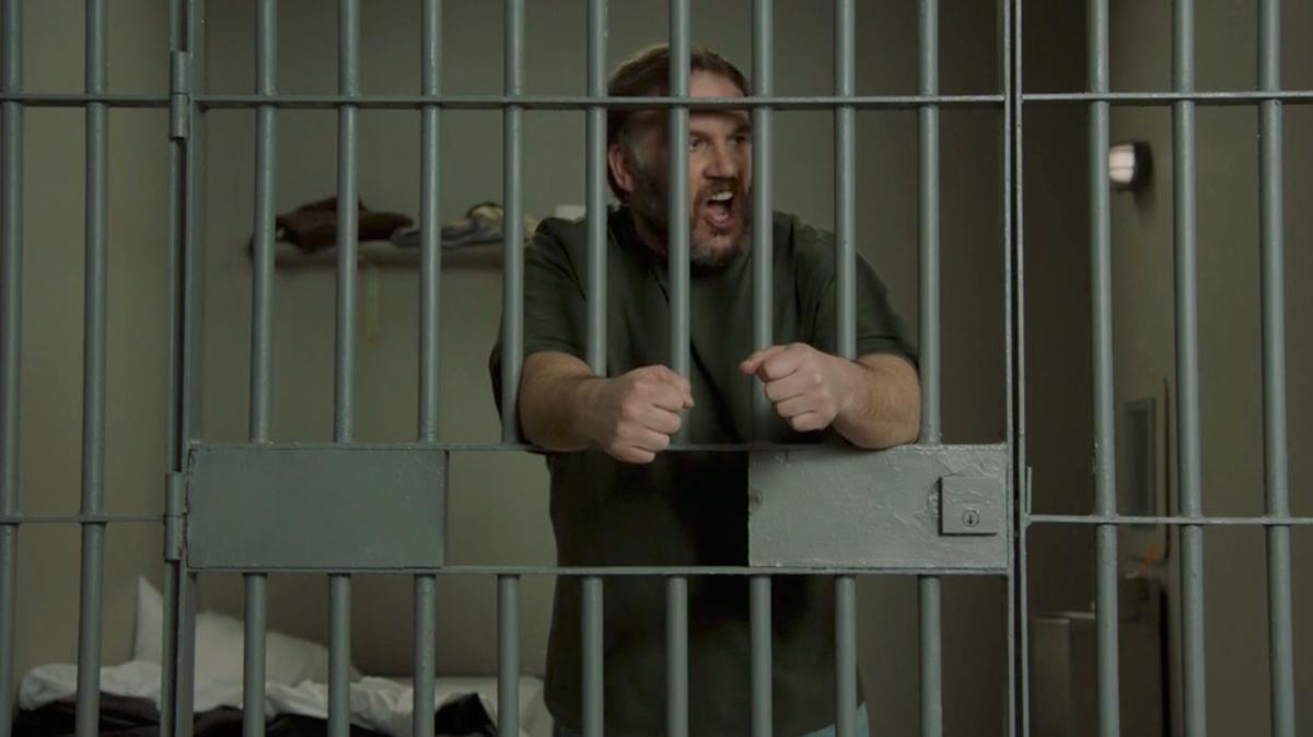 Karl Farah dans Antigang