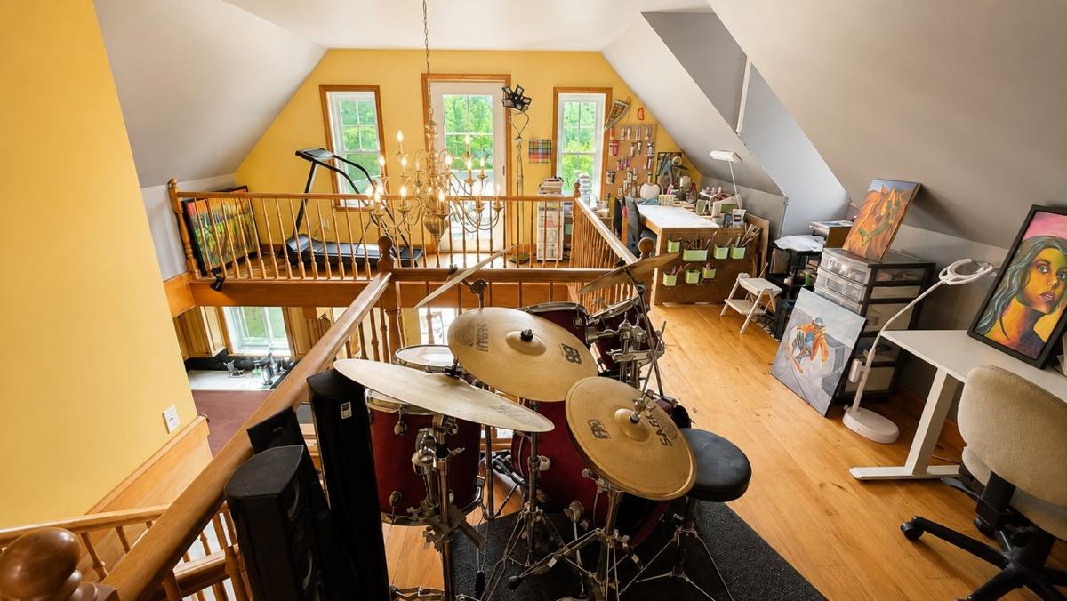 Coin bureau aménagé avec soin