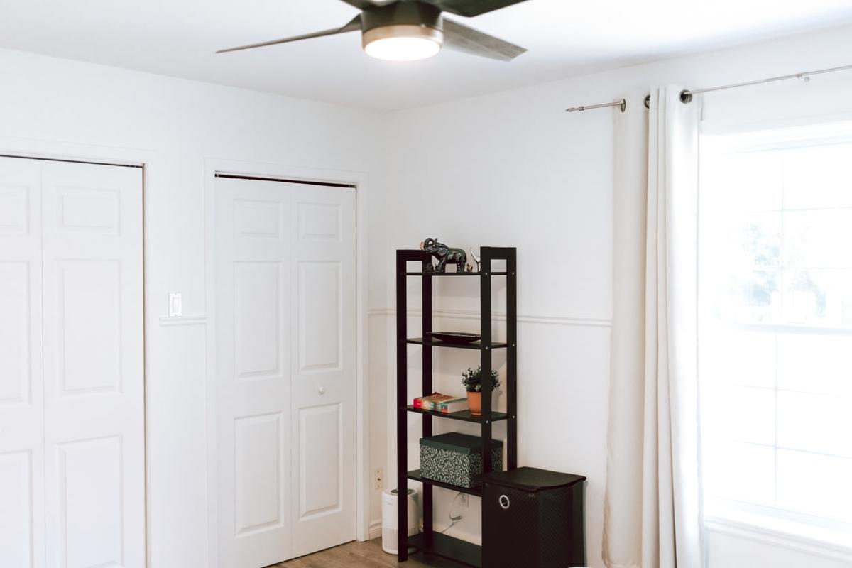 Autre angle de la chambre principale