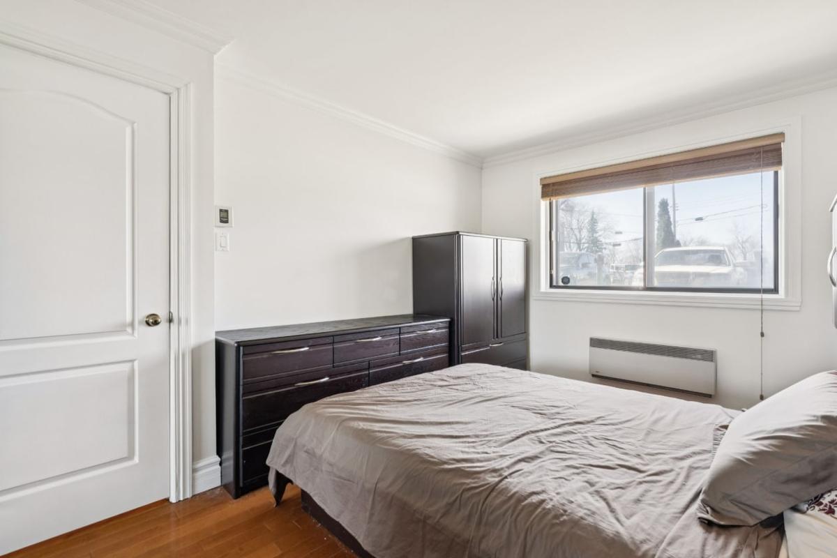 Autre vue de la chambre principale