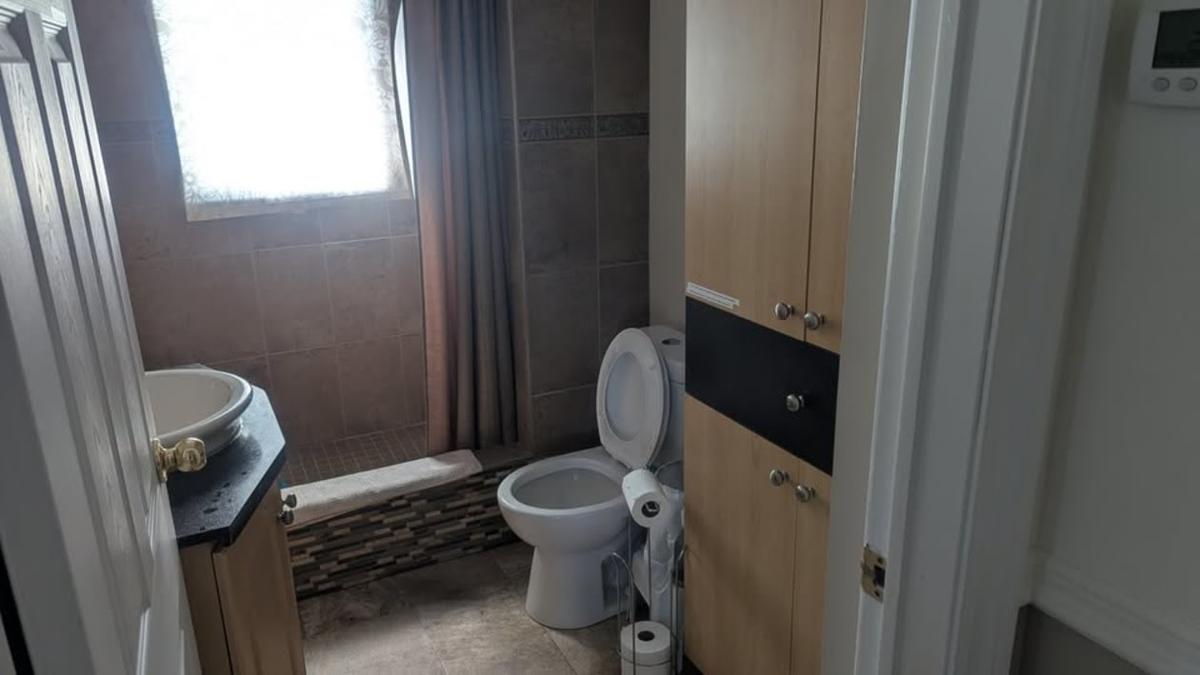 Salle de bain lumineuse