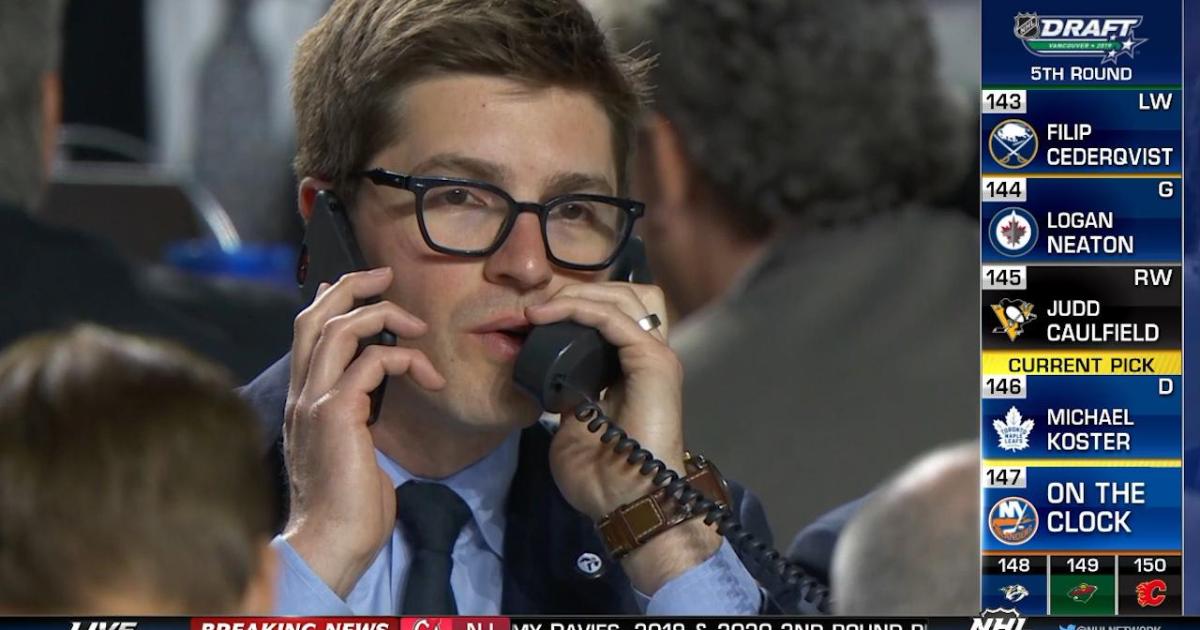 Kyle Dubas 2 téléphones