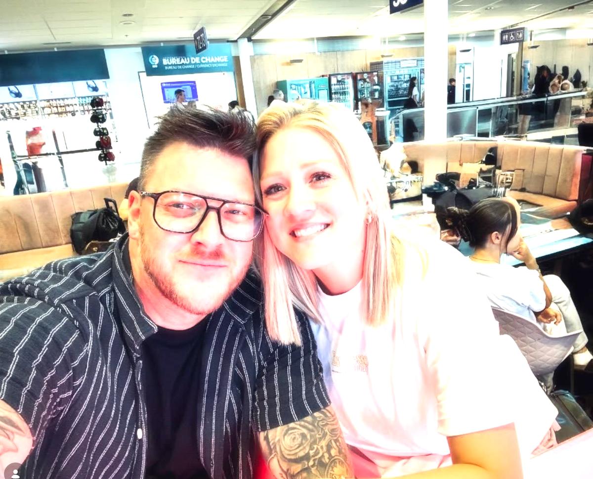 Les amoureux en terrasse