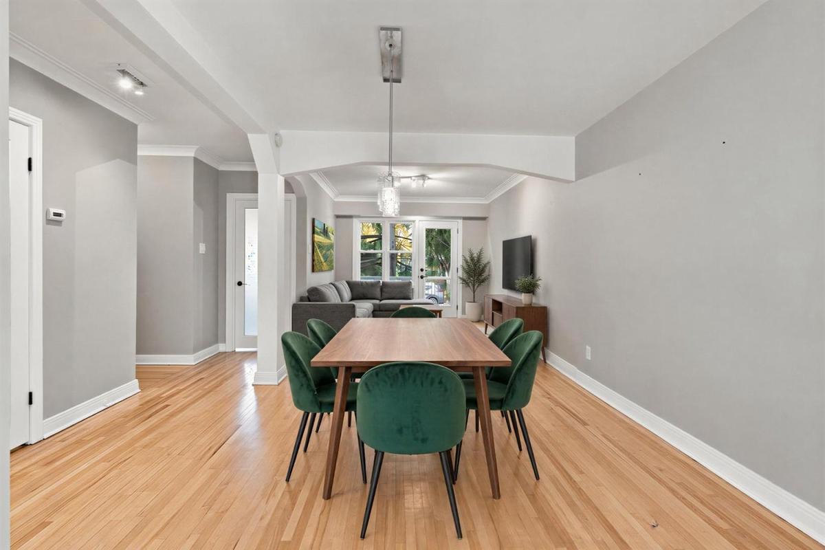 Ingrid Falaise met en vente son superbe duplex rénové au cœur du Nouveau-Rosemont