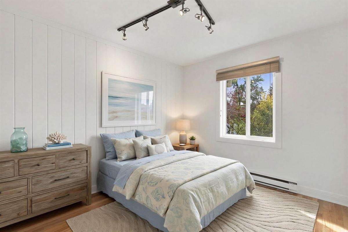 Ingrid Falaise met en vente son superbe duplex rénové au cœur du Nouveau-Rosemont