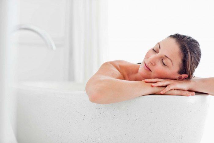 Femme baignoire