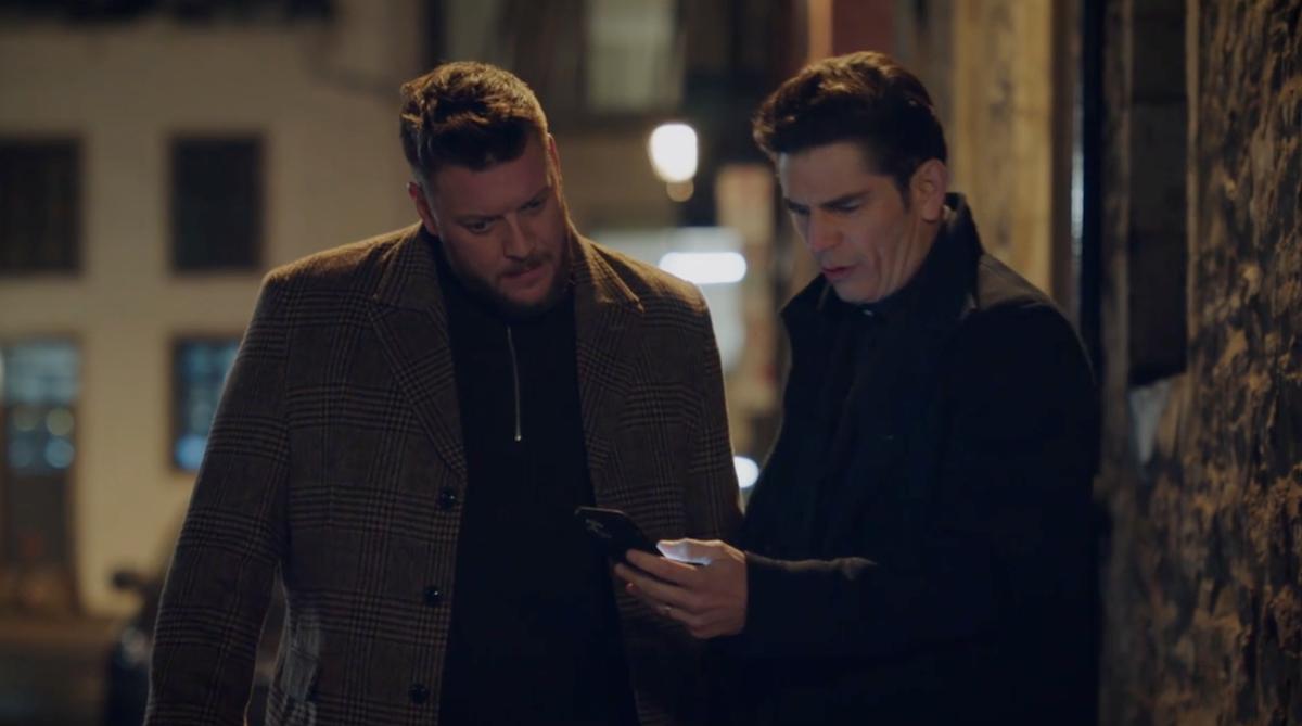 Mathieu Baron et Sébastien Delorme dans Indéfendable