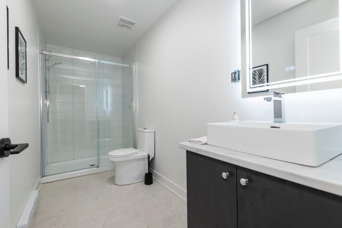 Salle de bain au sous-sol
