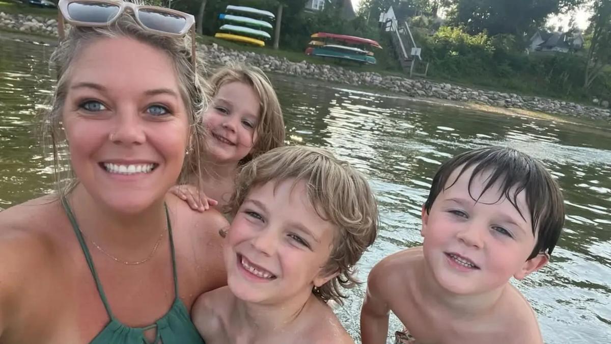 Jessi Pierce and her children. 