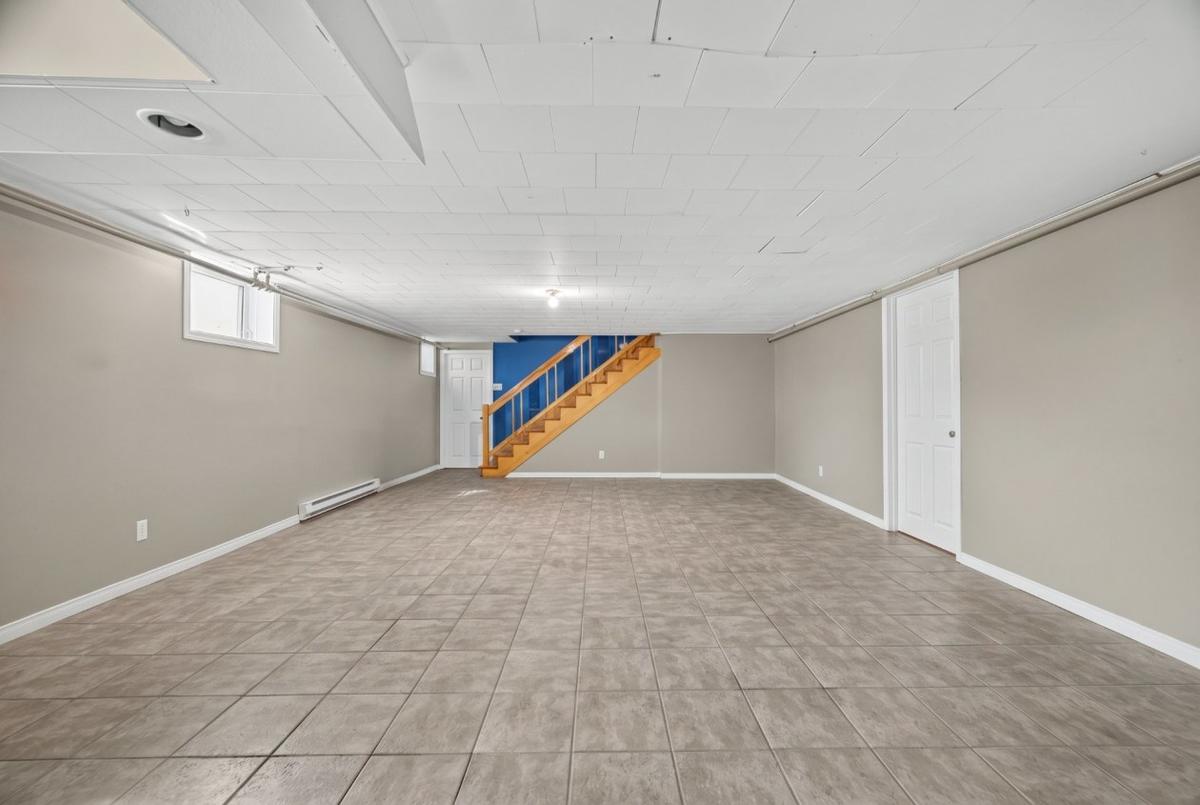 Salle familiale, vue complémentaire