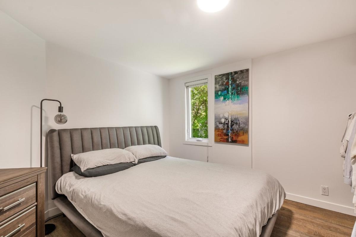 Autre vue de la chambre principale
