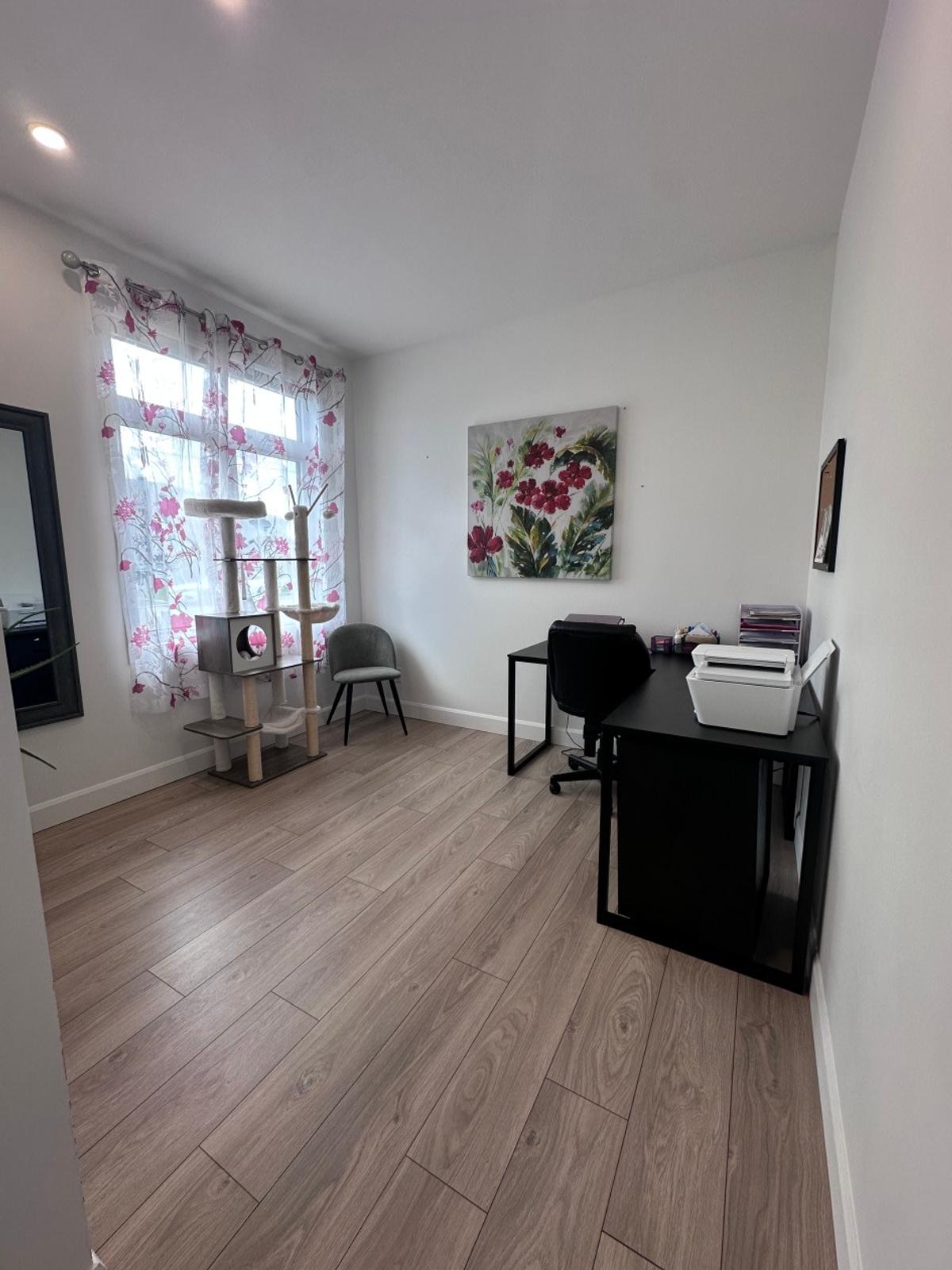 Deuxième chambre spacieuse