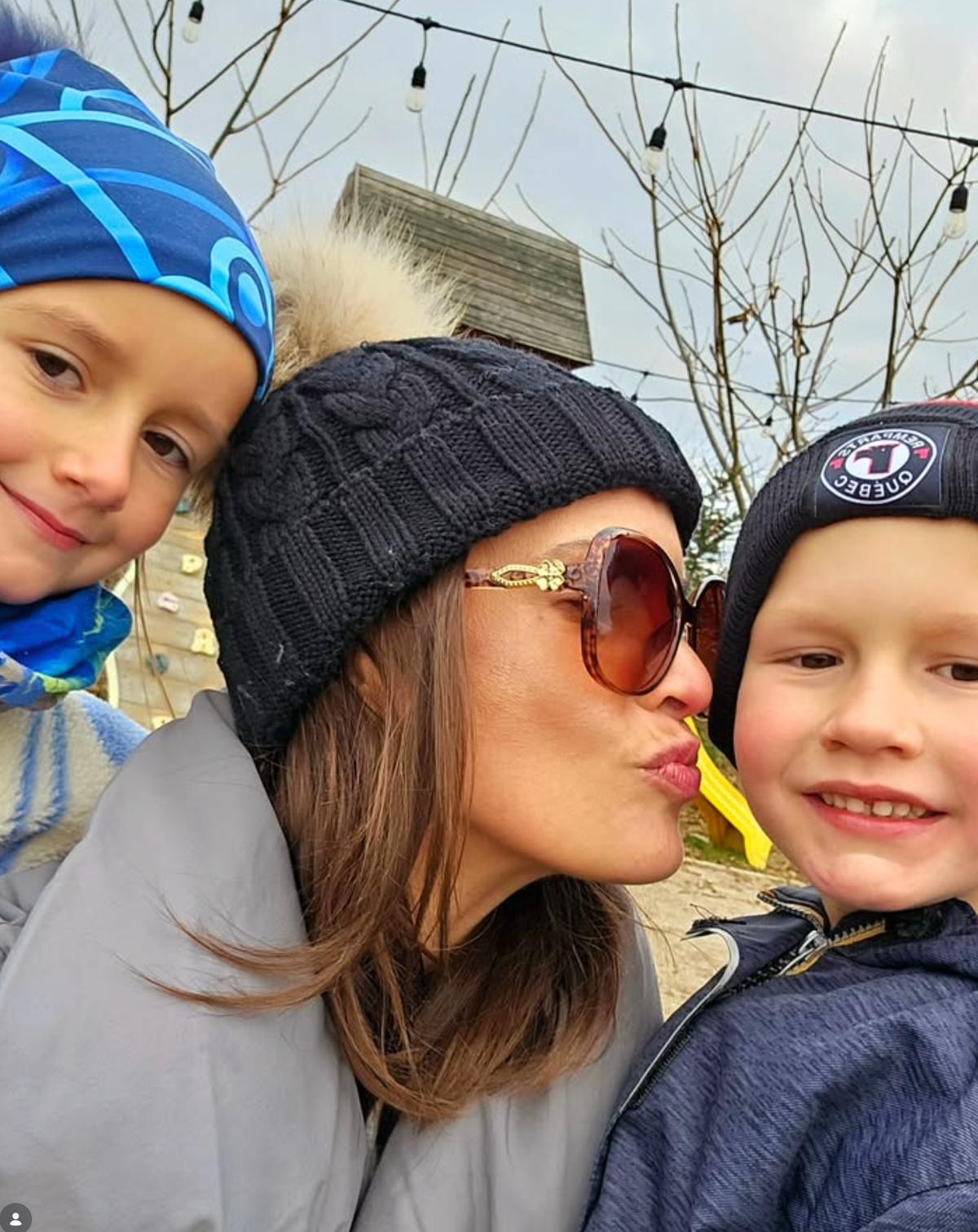 Geneviève Guilbault et ses deux enfants