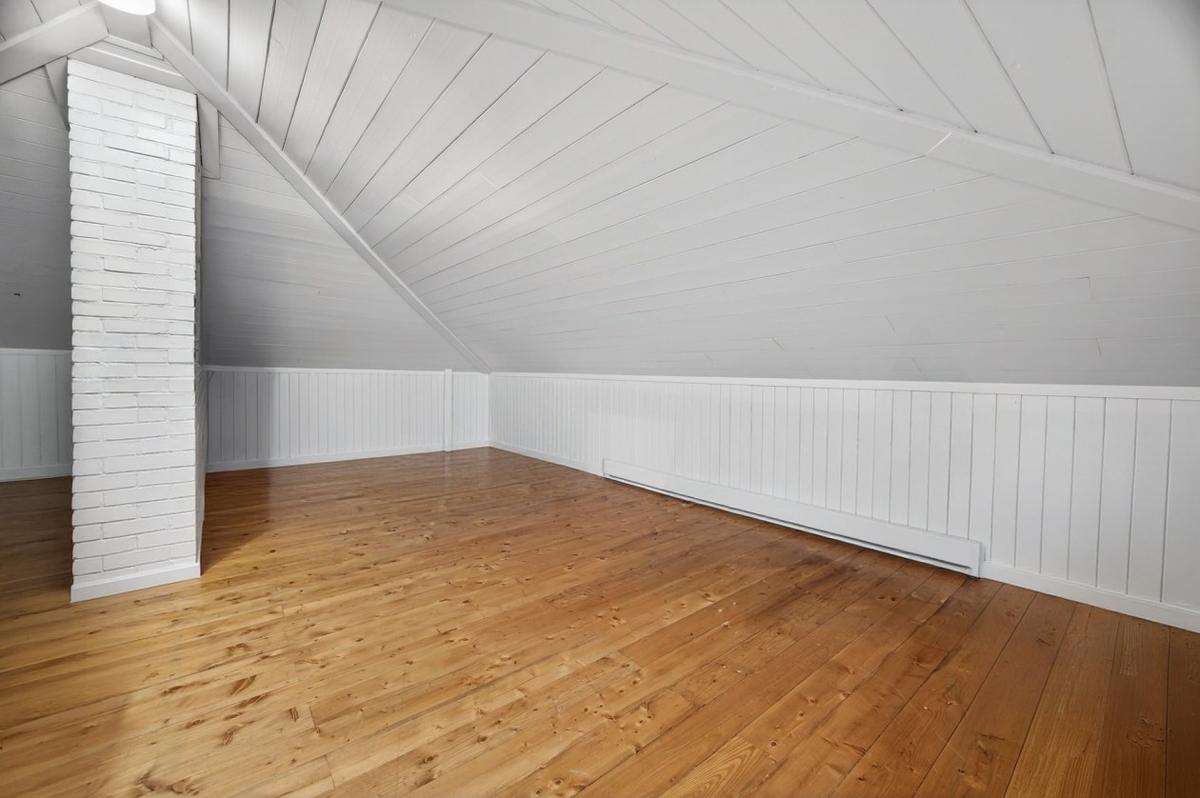 La chambre principale à l'étage