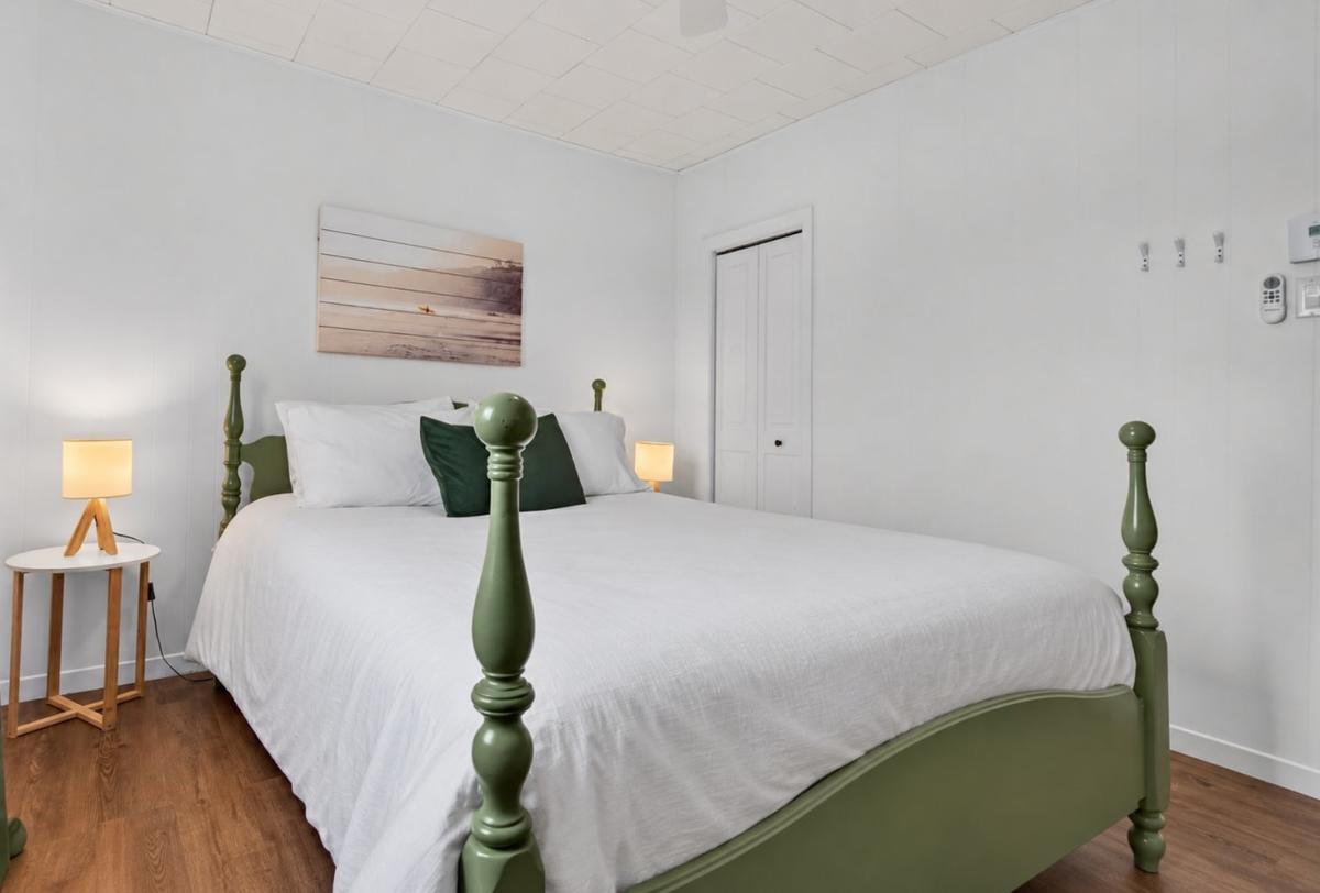 Autre angle de la chambre principale