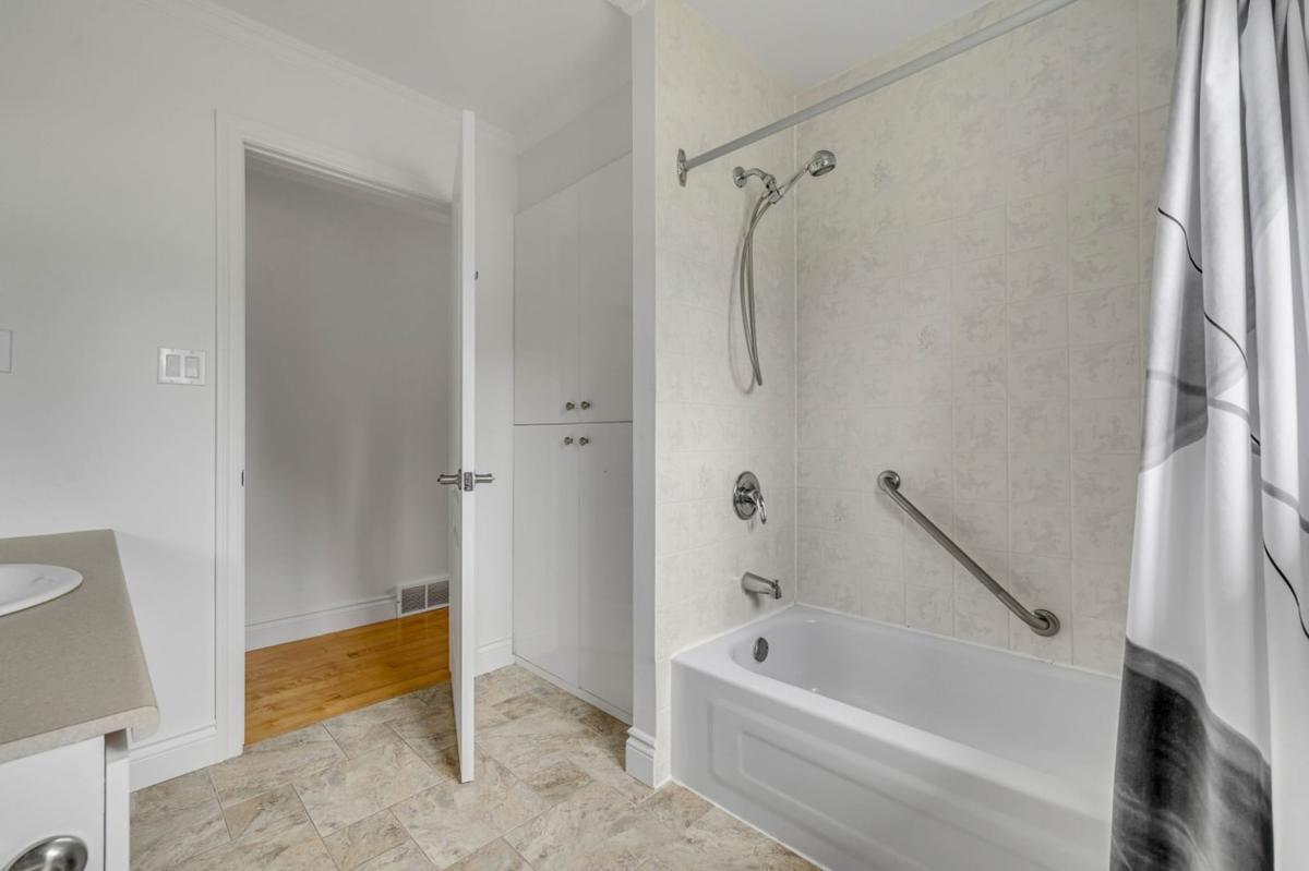 Autre vue de la salle de bain
