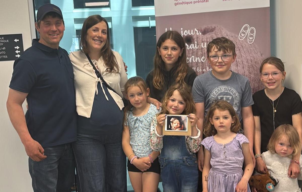 Jérôme et Jessyca de L'Amour est dans le pré et leurs enfants