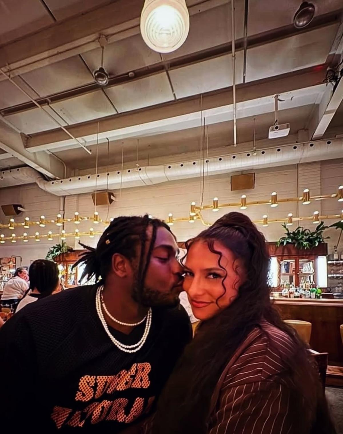 Anglesh Major et son amoureuse Karine