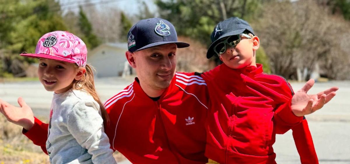 Samian et deux de ses trois enfants