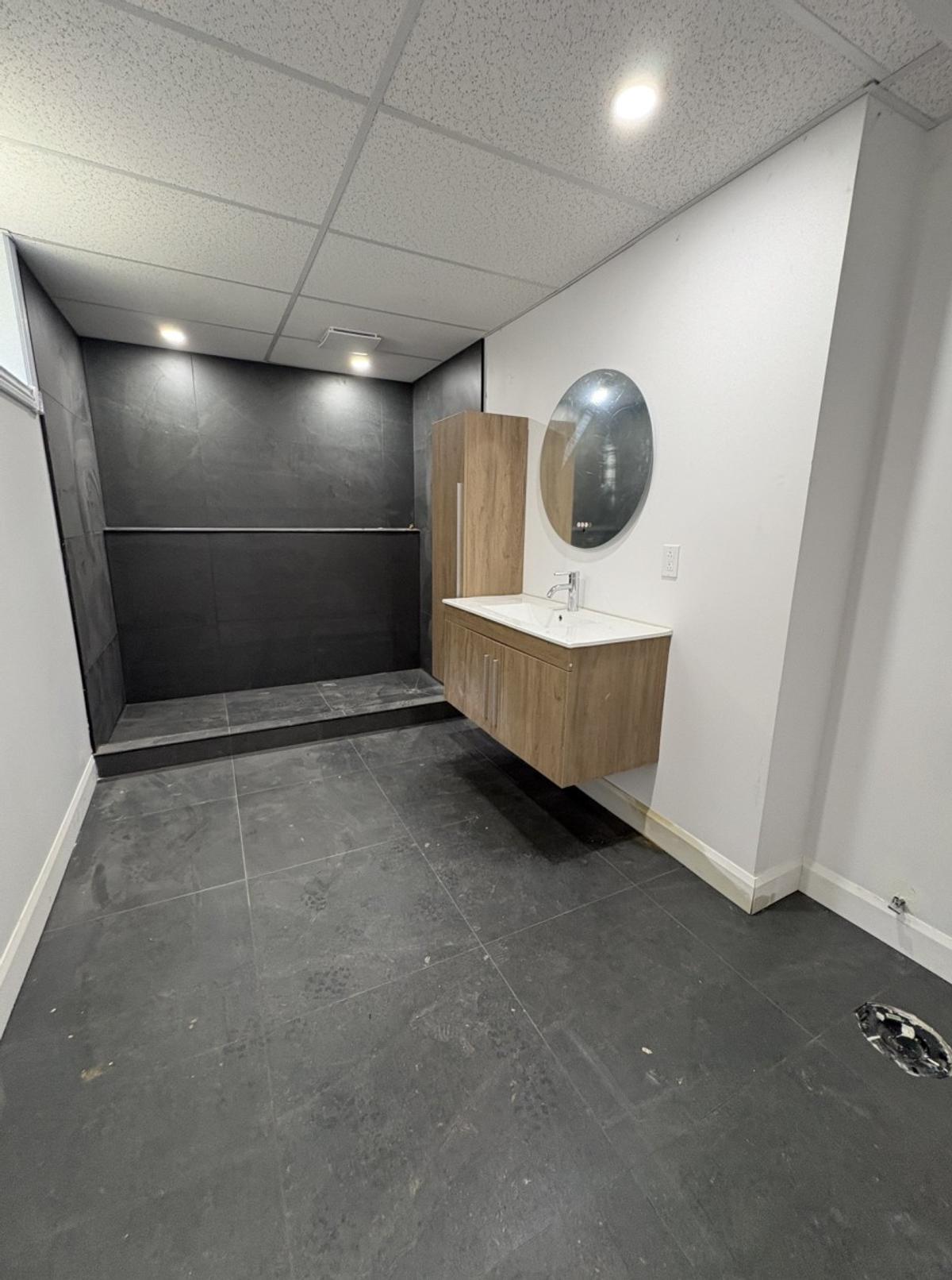 Salle de bain du sous-sol