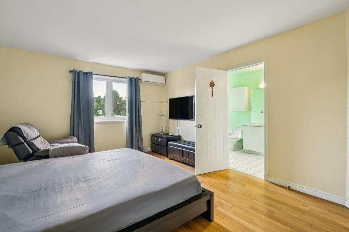 Chambre principale spacieuse
