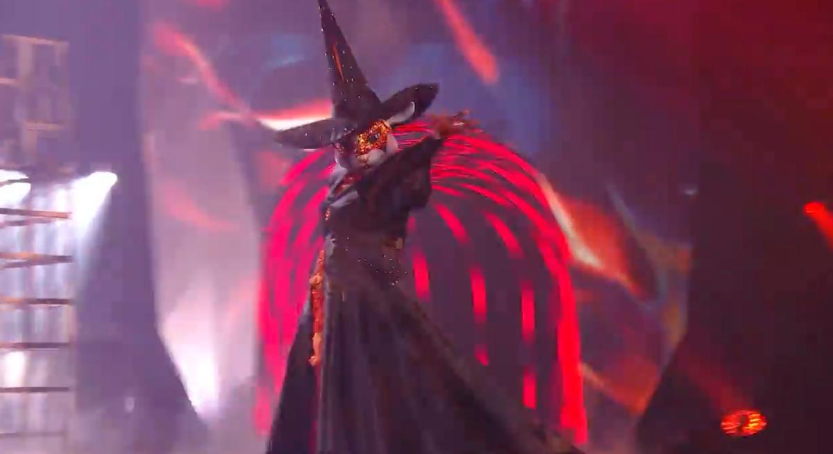 La Sorcière à Chanteurs Masqués