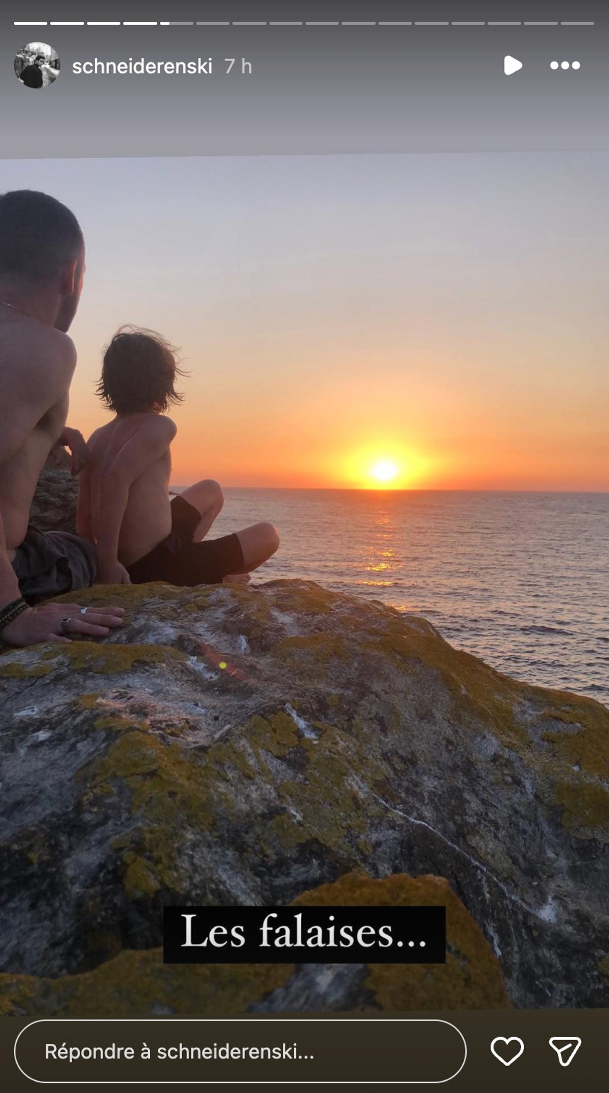 Émile Schneider partage des photos de vacances avec son fils Henri