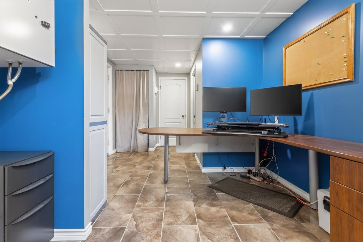 Bureau au sous-sol