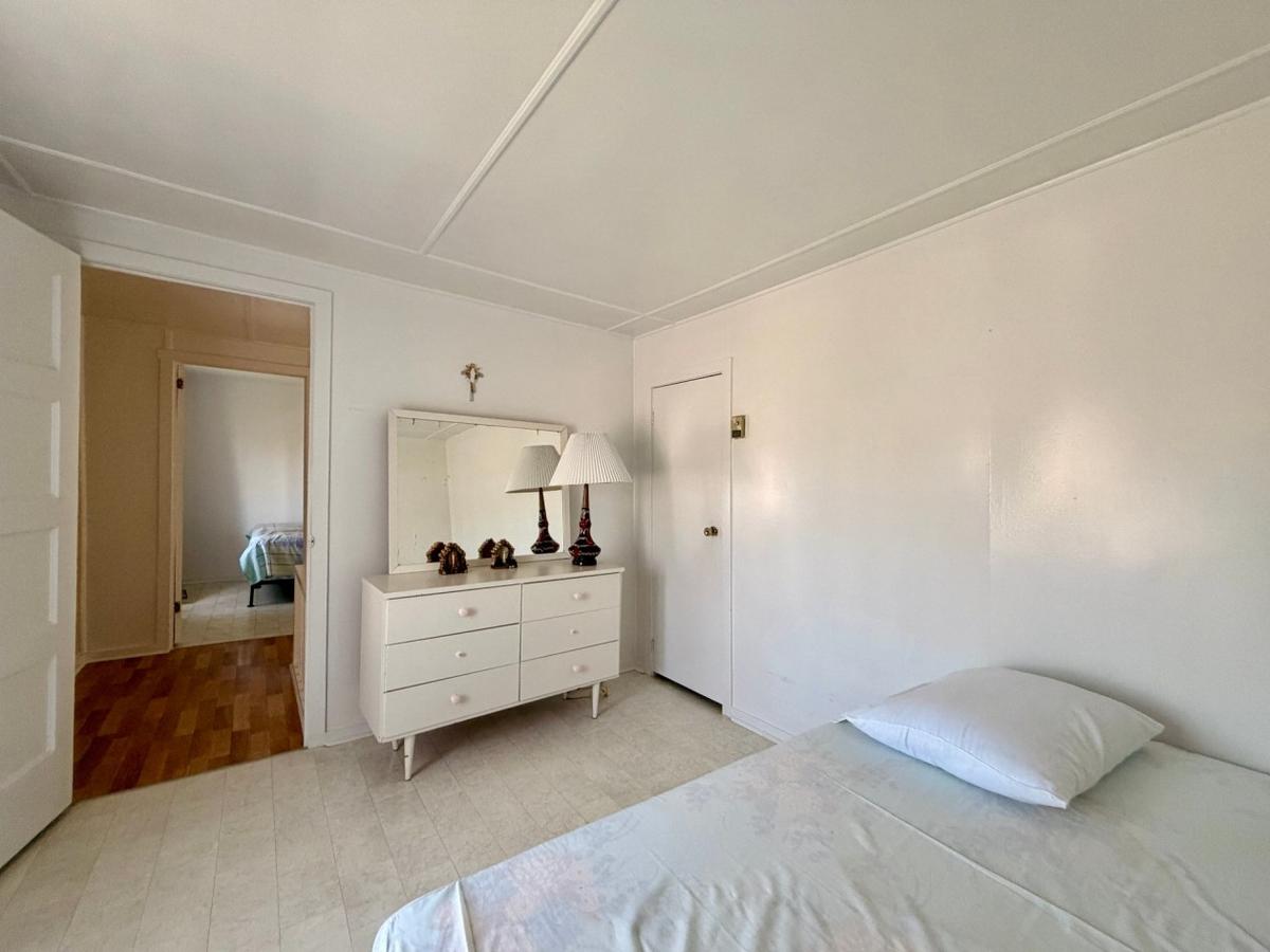 Chambre avec vue sur le terrain