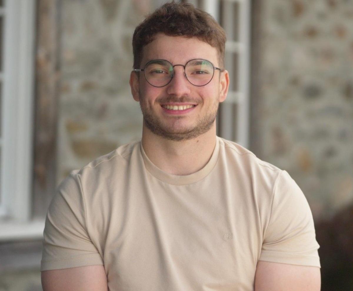 Simon de l'Amour est dans le Pré