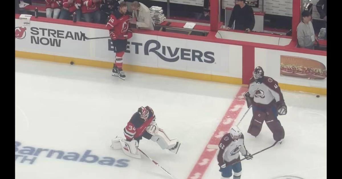 Devils vs. Avalanche. 