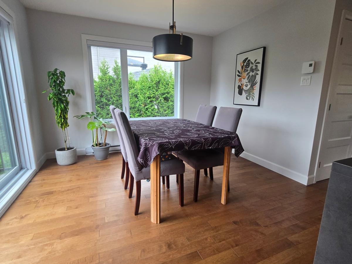 Coin repas et accès extérieur