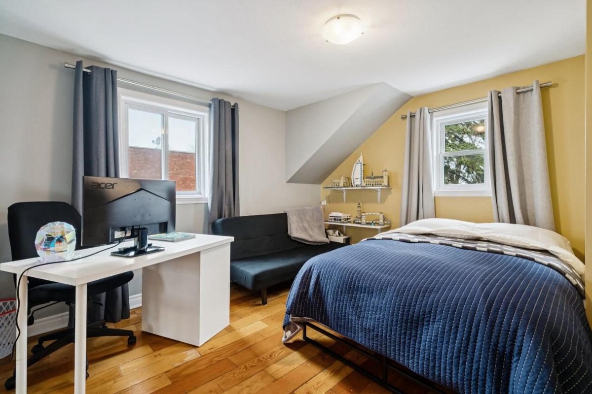 Deuxième chambre à coucher