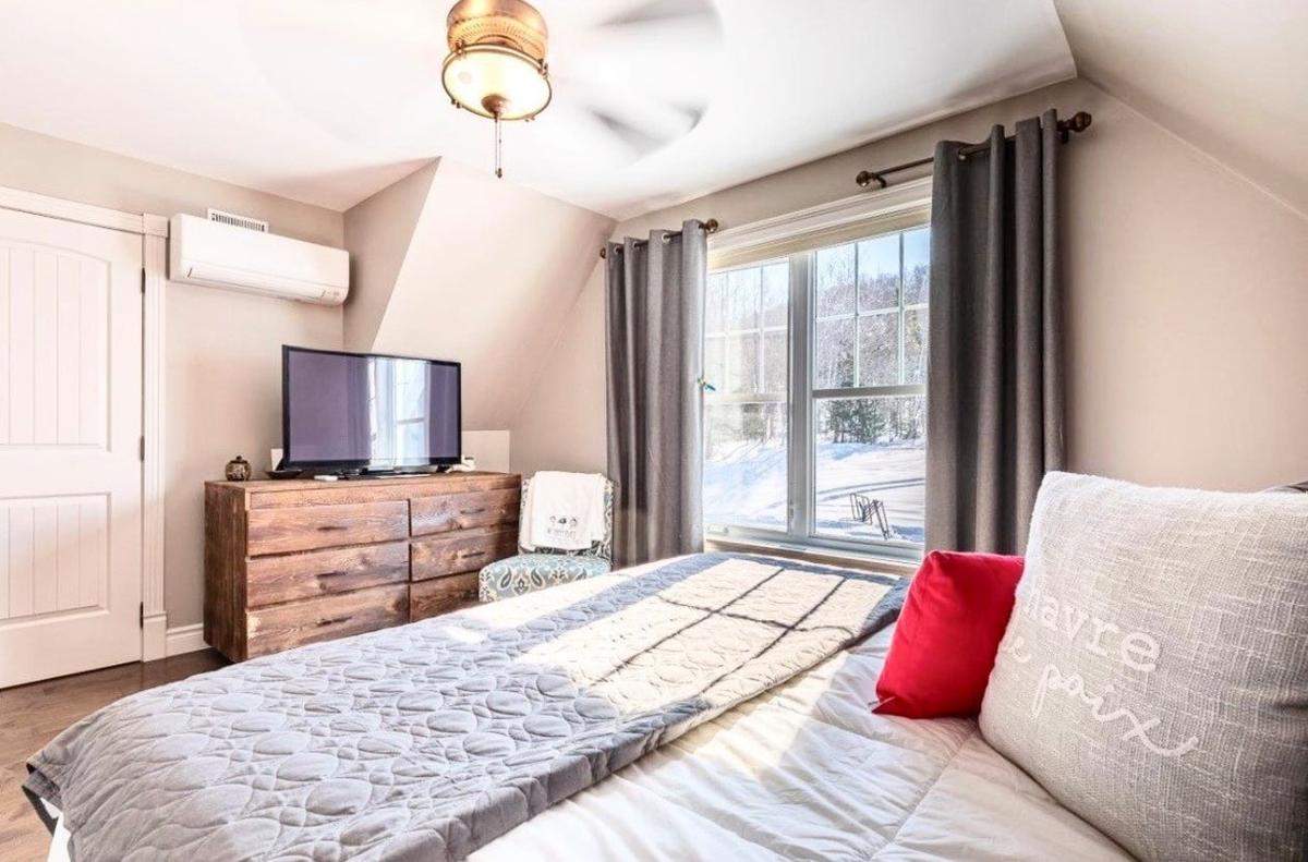 Autre vue de la chambre principale