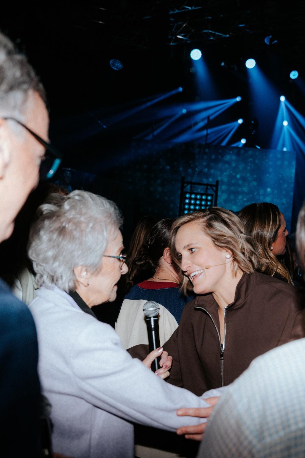 Marie-Philip Poulin et sa grand-mère