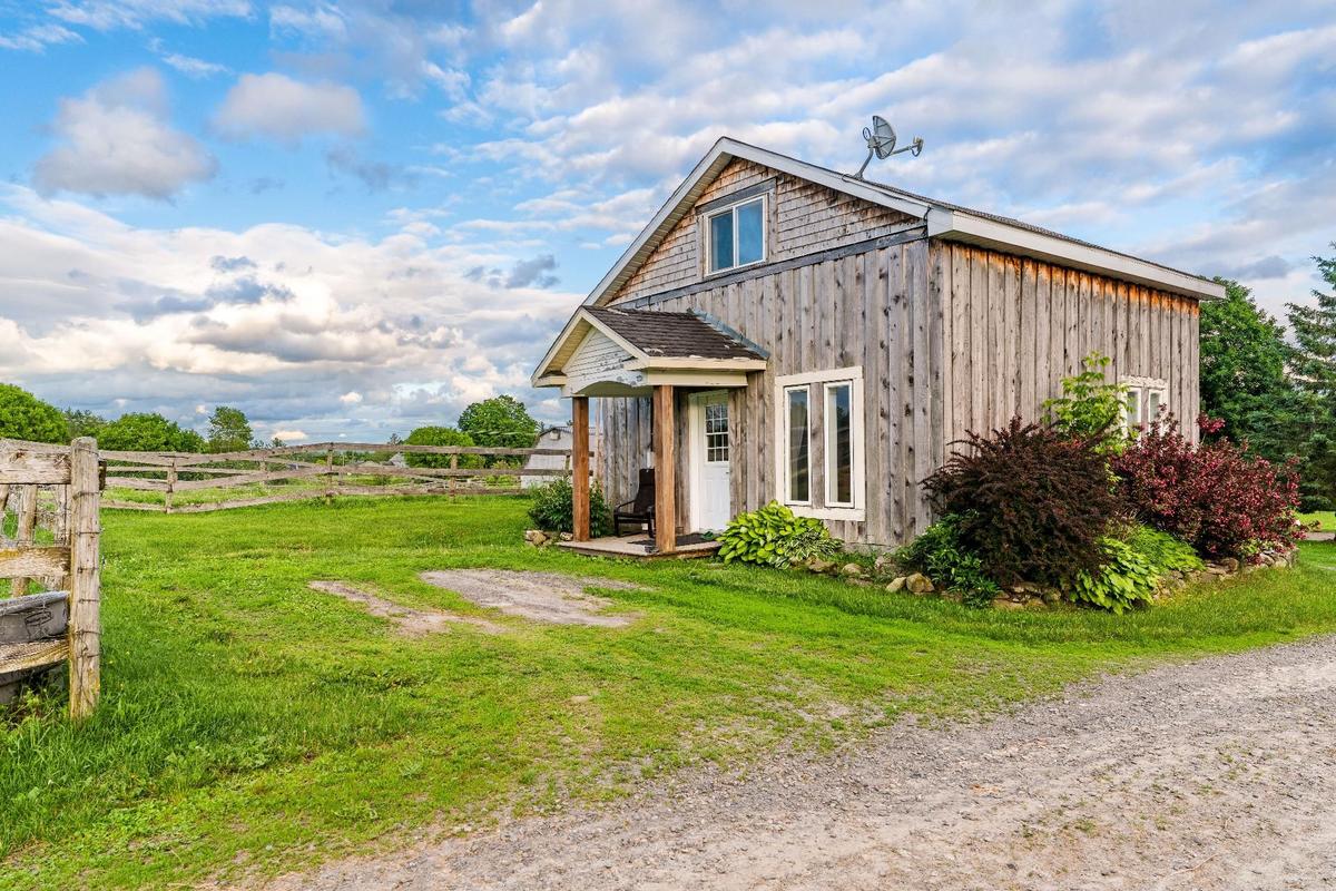 328 Ch. du Centre Lac-Brome