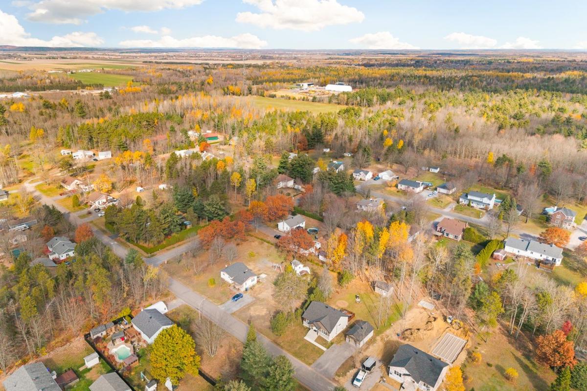 Vue aérienne de l'ensemble de la propriété