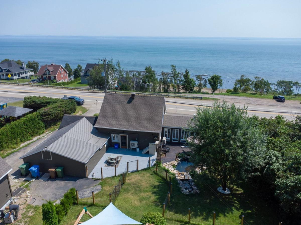 Vue extérieure de la propriété