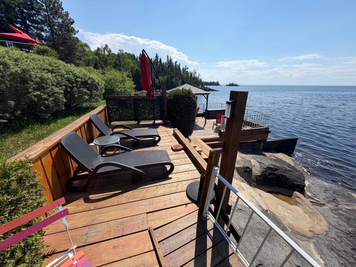 Terrasse aménagée donnant sur le jardin